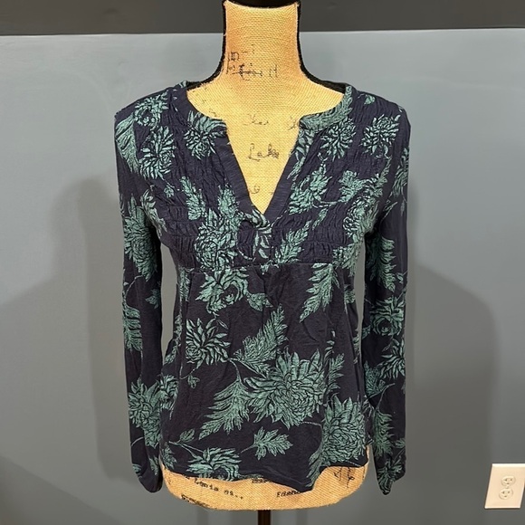 Lucky Brand Tops - Lucky brand long sleeve size small women’s